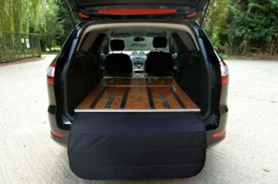 Private Ford Hearsette rear view Simple Cremation Ireland